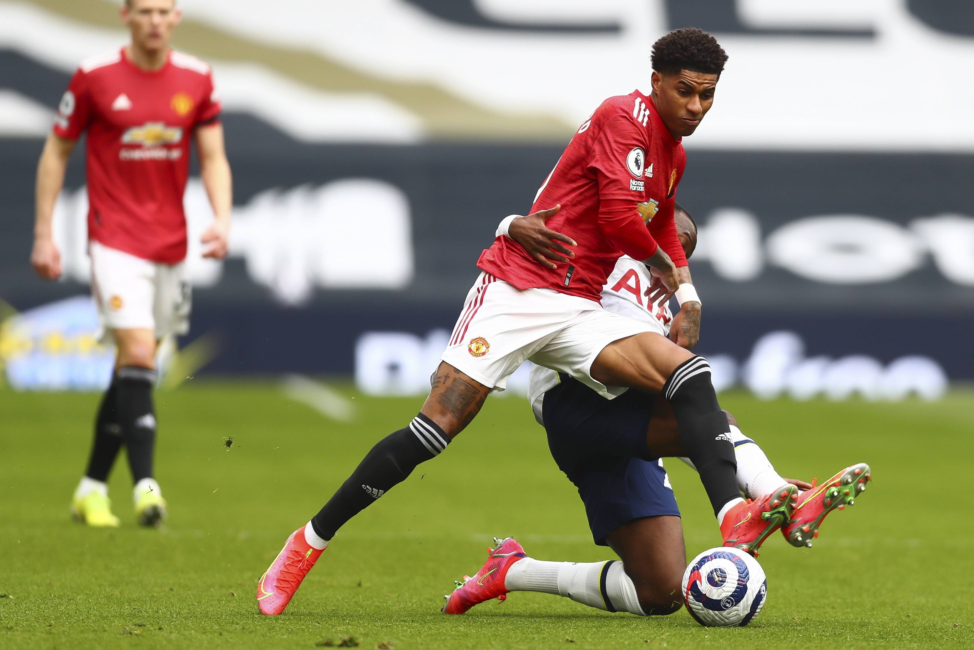 甚至在比赛 甚至在比赛